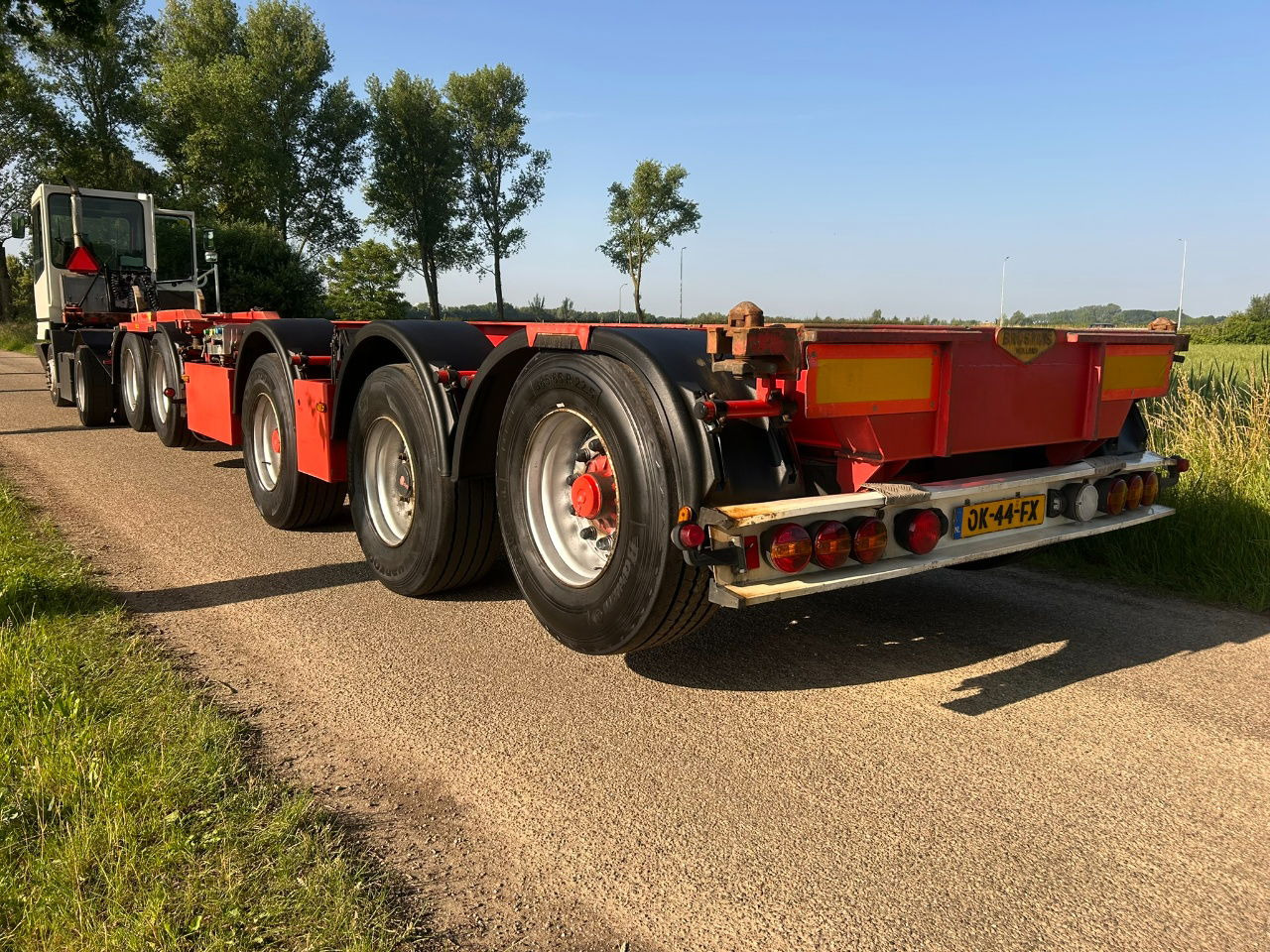 Broshuis 2-Connect-5Akcc / 3 x Steering axle / 4 x Lifting axle / tyres 80 / 3 x - Semirremolque portacontenedore/ Intercambiable: foto 3 Broshuis 2-Connect-5Akcc / 3 x Steering axle / 4 x Lifting axle / tyres 80 / 3 x - Semirremolque portacontenedore/ Intercambiable: foto 3