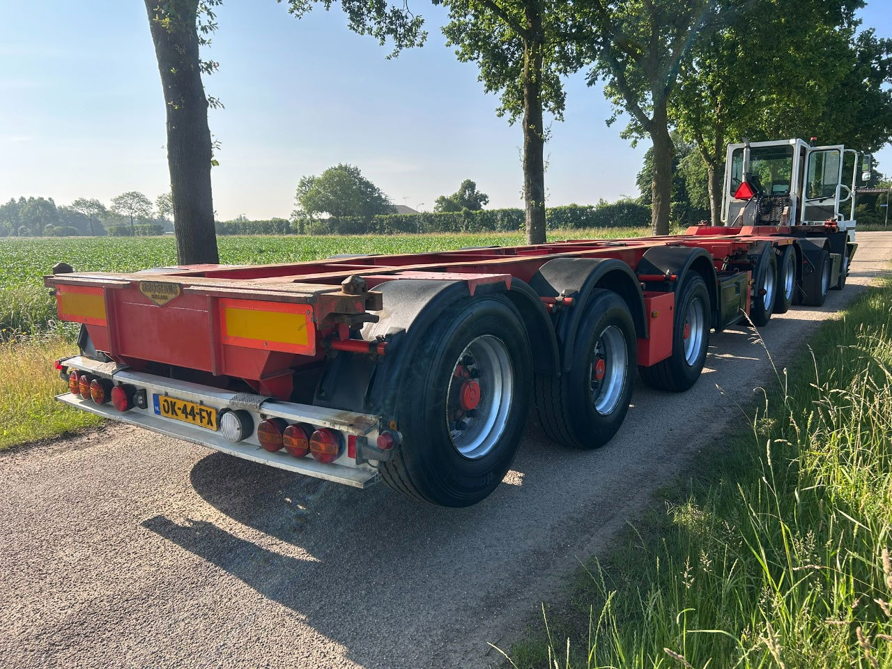 Broshuis 2-Connect-5Akcc / 3 x Steering axle / 4 x Lifting axle / tyres 80 / 3 x - Semirremolque portacontenedore/ Intercambiable: foto 4 Broshuis 2-Connect-5Akcc / 3 x Steering axle / 4 x Lifting axle / tyres 80 / 3 x - Semirremolque portacontenedore/ Intercambiable: foto 4