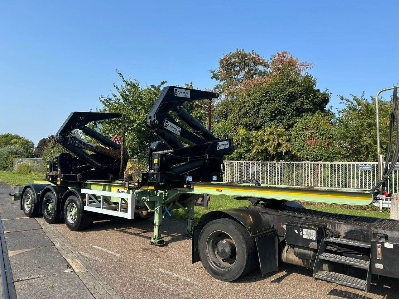 Hammar 195 HC / 20 ft, 2 x 20 ft 40 ft HC, power pack Diesel, Wireless controller 2 x, telescopic chassis - Semirremolque portacontenedore/ Intercambiable: foto 1 Hammar 195 HC / 20 ft, 2 x 20 ft 40 ft HC, power pack Diesel, Wireless controller 2 x, telescopic chassis - Semirremolque portacontenedore/ Intercambiable: foto 1