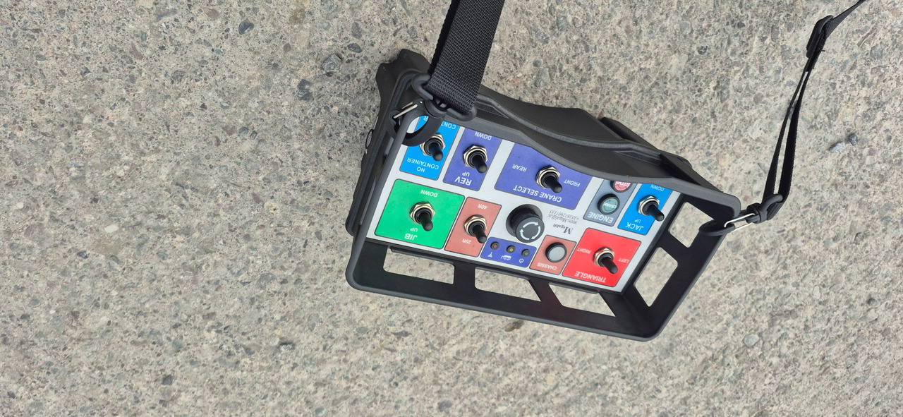 Mega NEW Megaliftt Sideloader / 35 tons lift capacity /20-40-45 HC/ Diesel engine / Gooseneck-extendable - Semirremolque portacontenedore/ Intercambiable: foto 5 Mega NEW Megaliftt Sideloader / 35 tons lift capacity /20-40-45 HC/ Diesel engine / Gooseneck-extendable - Semirremolque portacontenedore/ Intercambiable: foto 5