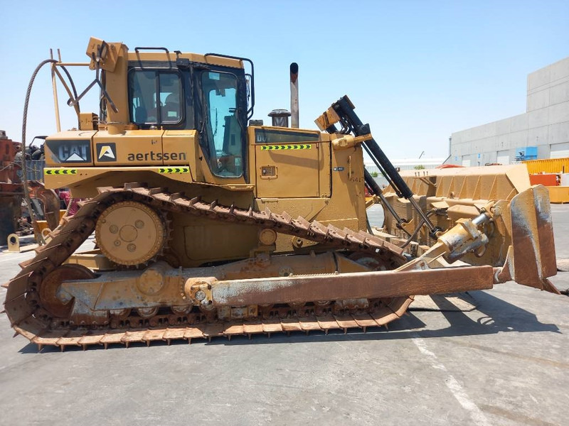 Cat D6T LGP (Abu Dhabi) - Bulldozer: foto 2 Cat D6T LGP (Abu Dhabi) - Bulldozer: foto 2