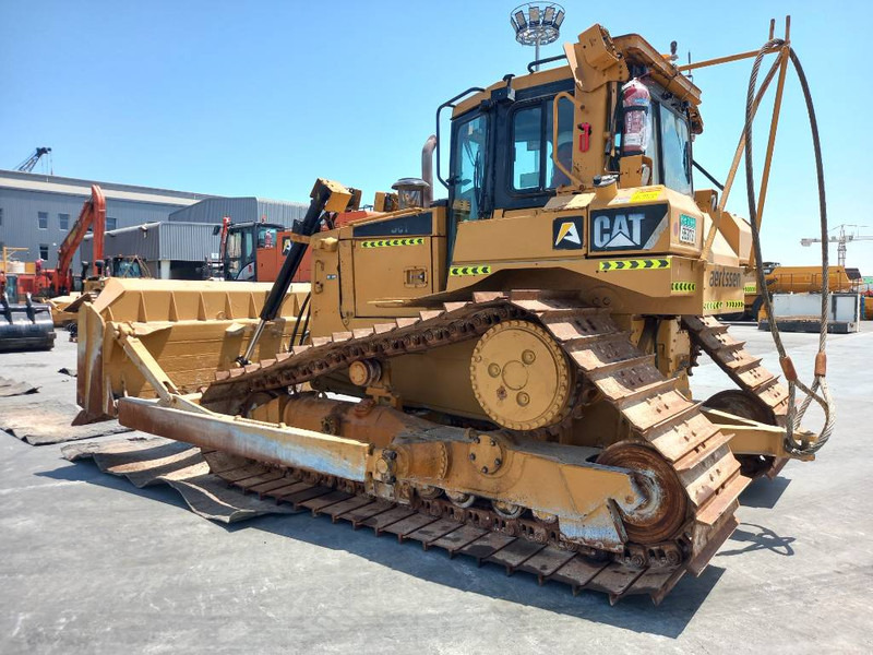 Cat D6T LGP (Abu Dhabi) - Bulldozer: foto 2 Cat D6T LGP (Abu Dhabi) - Bulldozer: foto 2