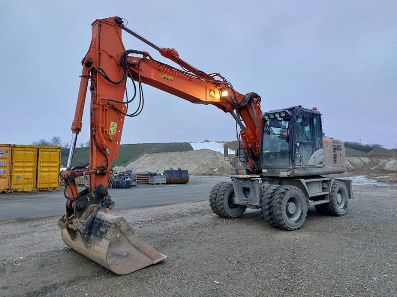 Hitachi ZX 170 W-5 B - Excavadora de ruedas: foto 2 Hitachi ZX 170 W-5 B - Excavadora de ruedas: foto 2
