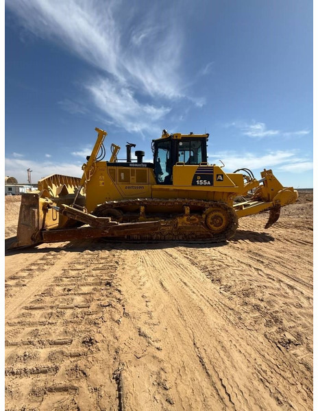 Komatsu D155A-6R (4 pieces available in Abu Dhabi) - Bulldozer: foto 1 Komatsu D155A-6R (4 pieces available in Abu Dhabi) - Bulldozer: foto 1