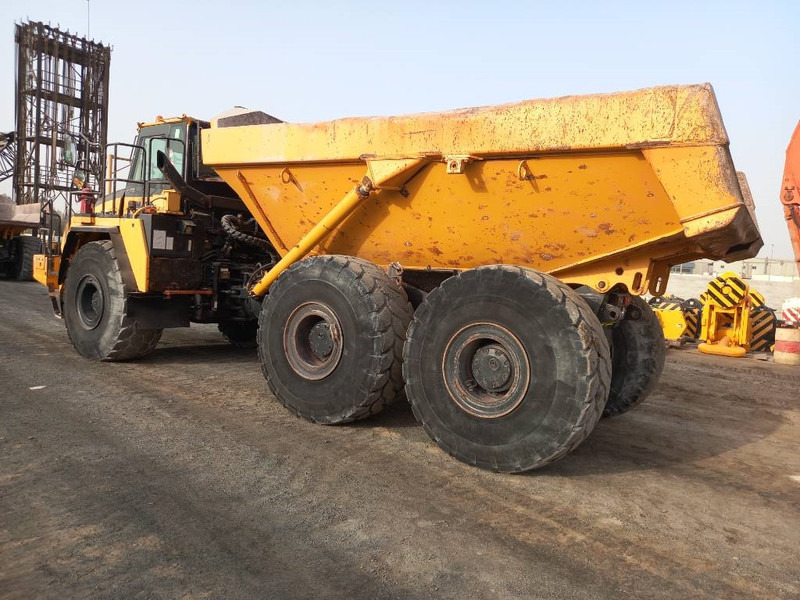 Komatsu HM400-3R (4 pcs available in Abu Dhabi) - Dúmper articulado: foto 2 Komatsu HM400-3R (4 pcs available in Abu Dhabi) - Dúmper articulado: foto 2