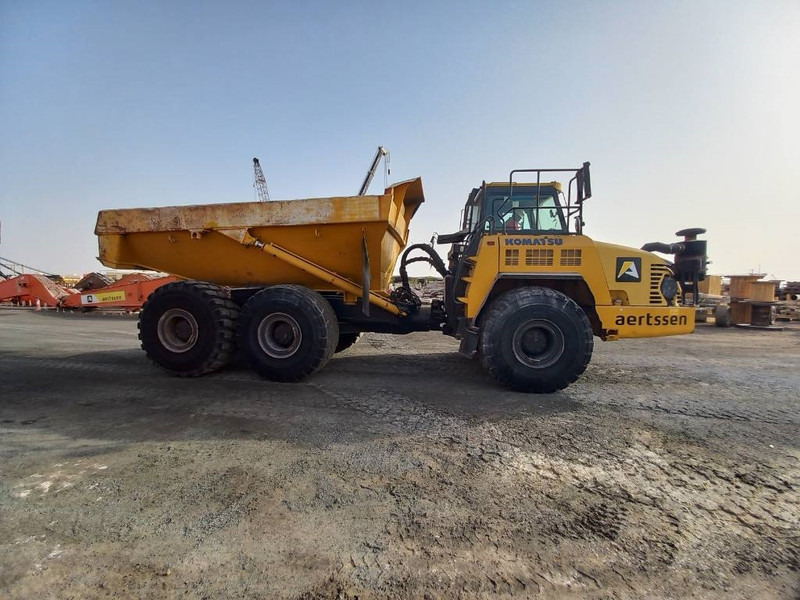 Komatsu HM400-3R (4pcs available in Abu Dhabi) - Dúmper articulado: foto 3 Komatsu HM400-3R (4pcs available in Abu Dhabi) - Dúmper articulado: foto 3