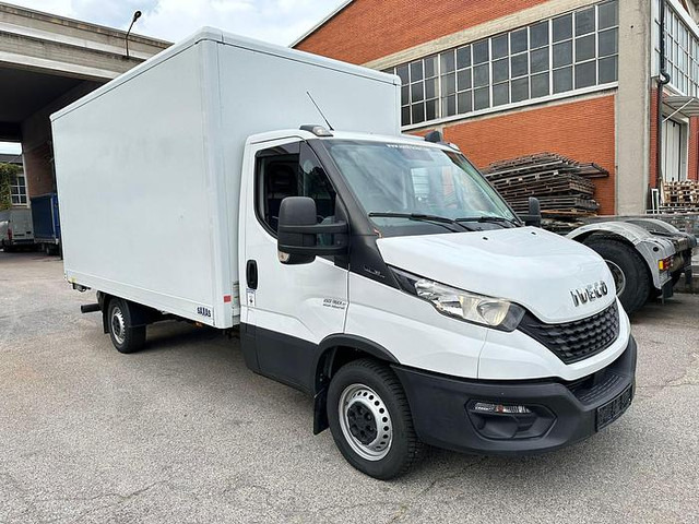 Iveco 35S16 - Furgoneta caja cerrada: foto 1 Iveco 35S16 - Furgoneta caja cerrada: foto 1