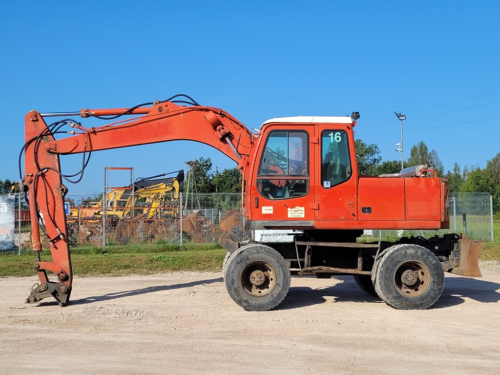 FURUKAWA W725 LS - Excavadora de ruedas: foto 2 FURUKAWA W725 LS - Excavadora de ruedas: foto 2