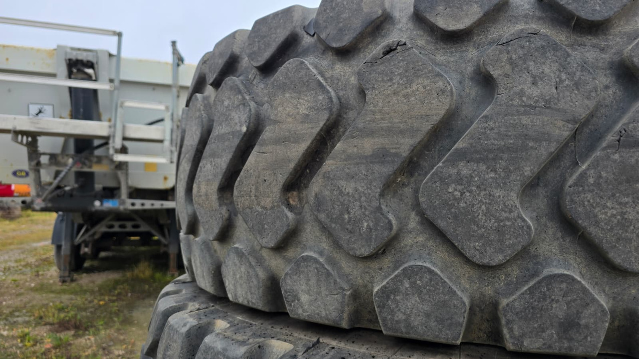 MICHELIN 17.5 R25 4pcs - Rueda completa para Maquinaria de construcción: foto 2 MICHELIN 17.5 R25 4pcs - Rueda completa para Maquinaria de construcción: foto 2