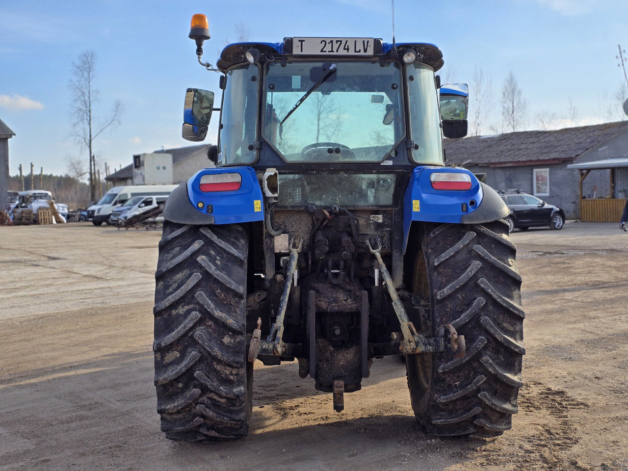 New Holland T5.115 - Tractor: foto 4 New Holland T5.115 - Tractor: foto 4