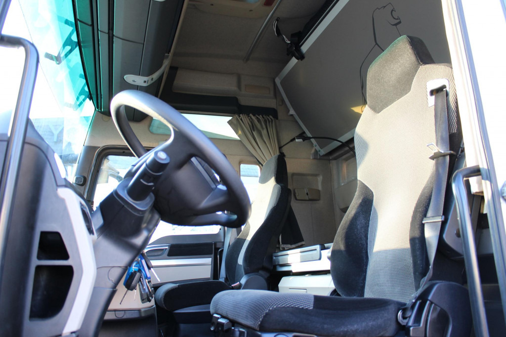 MAN TGX 18.510 E6 XXL Retarder Kühlbox Navi - Cabeza tractora: foto 5 MAN TGX 18.510 E6 XXL Retarder Kühlbox Navi - Cabeza tractora: foto 5