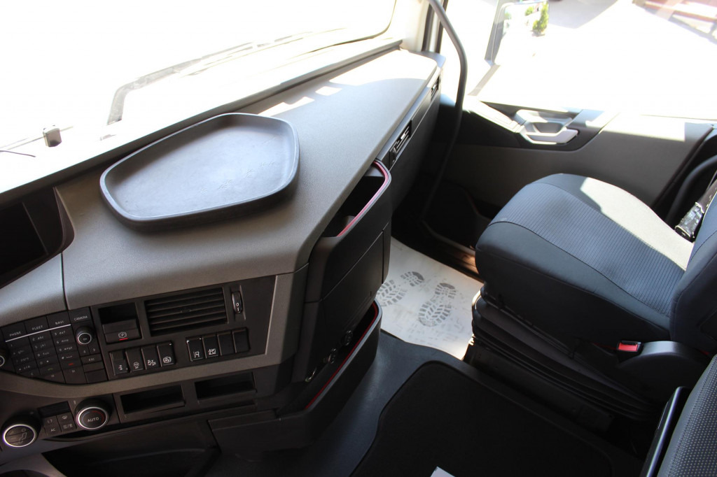 Volvo FH 460 E6 Globetrotter 2 Tanks i-Park Cool - Cabeza tractora: foto 5 Volvo FH 460 E6 Globetrotter 2 Tanks i-Park Cool - Cabeza tractora: foto 5