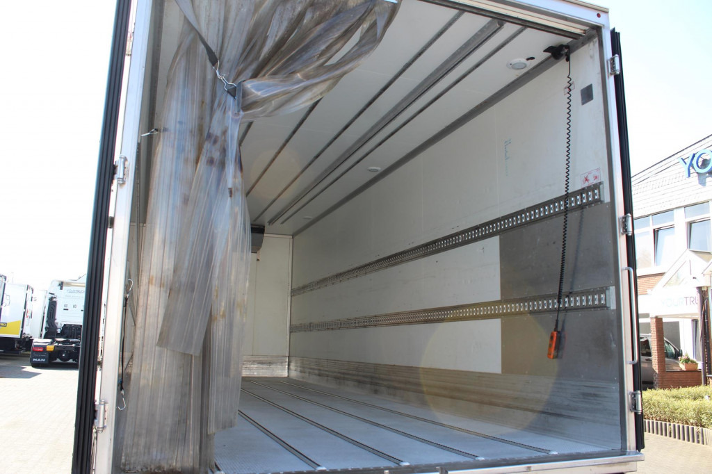 Daf LF 220 E6 Thermo KingT-1000R Türen+LBW Strom - Camión frigorífico: foto 3 Daf LF 220 E6 Thermo KingT-1000R Türen+LBW Strom - Camión frigorífico: foto 3