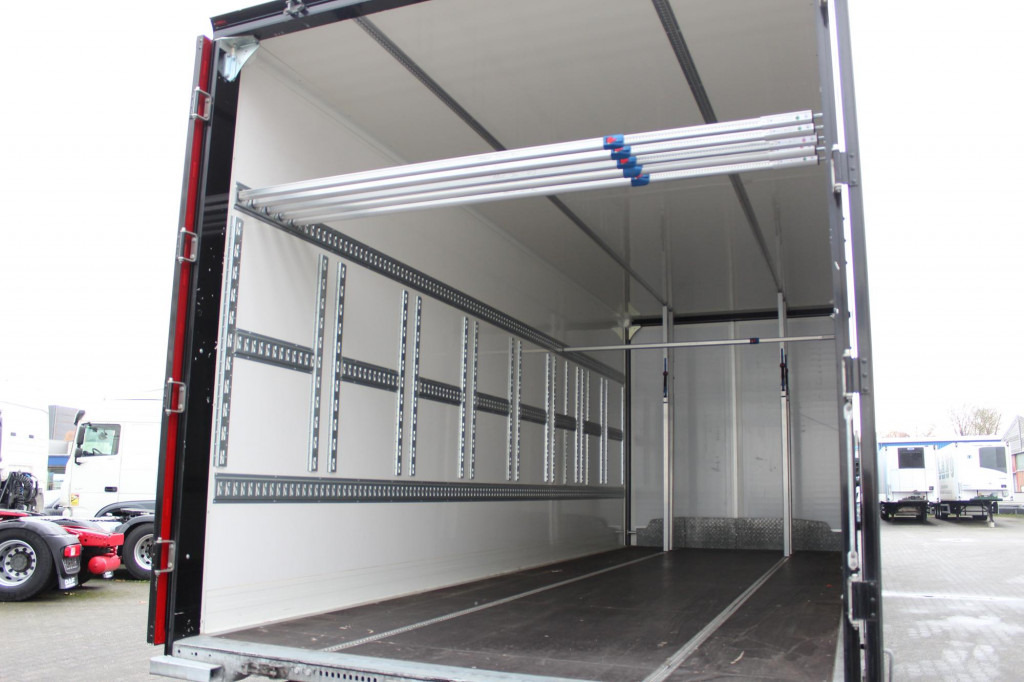 Mercedes-Benz Atego 1530 Koffer DS Schlafkab Durchladen 99Tkm! - Furgoneta: foto 4 Mercedes-Benz Atego 1530 Koffer DS Schlafkab Durchladen 99Tkm! - Furgoneta: foto 4