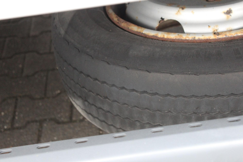 Mercedes-Benz Atego 818 Koffer Klima LDW Schalter LBW - Furgoneta: foto 5 Mercedes-Benz Atego 818 Koffer Klima LDW Schalter LBW - Furgoneta: foto 5