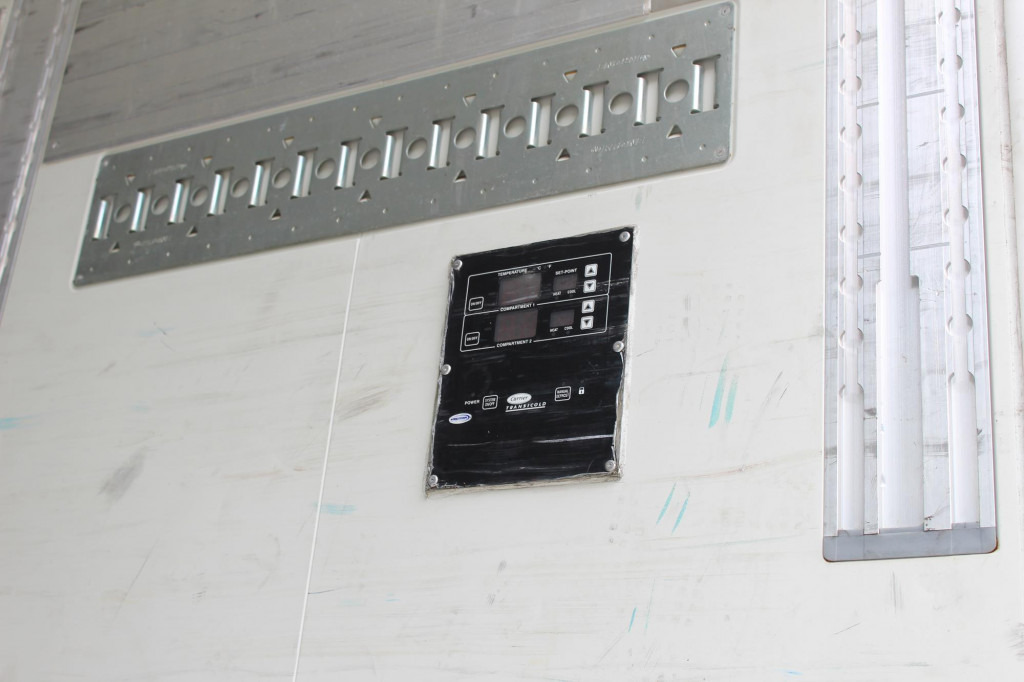 Krone CV 1950 MT Bi-Temp Doppelstock Blumen Aluboden - Semirremolque frigorífico: foto 5 Krone CV 1950 MT Bi-Temp Doppelstock Blumen Aluboden - Semirremolque frigorífico: foto 5