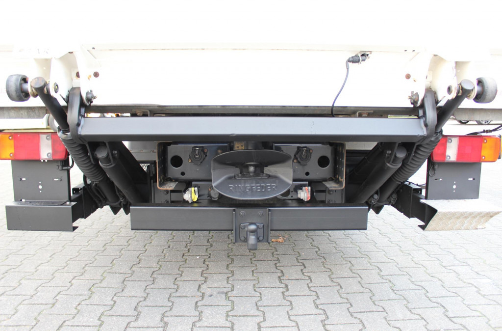 MAN TGL 8.180 E6 Koffer 7,3m LBW ANK Luft - Camión caja cerrada: foto 4 MAN TGL 8.180 E6 Koffer 7,3m LBW ANK Luft - Camión caja cerrada: foto 4