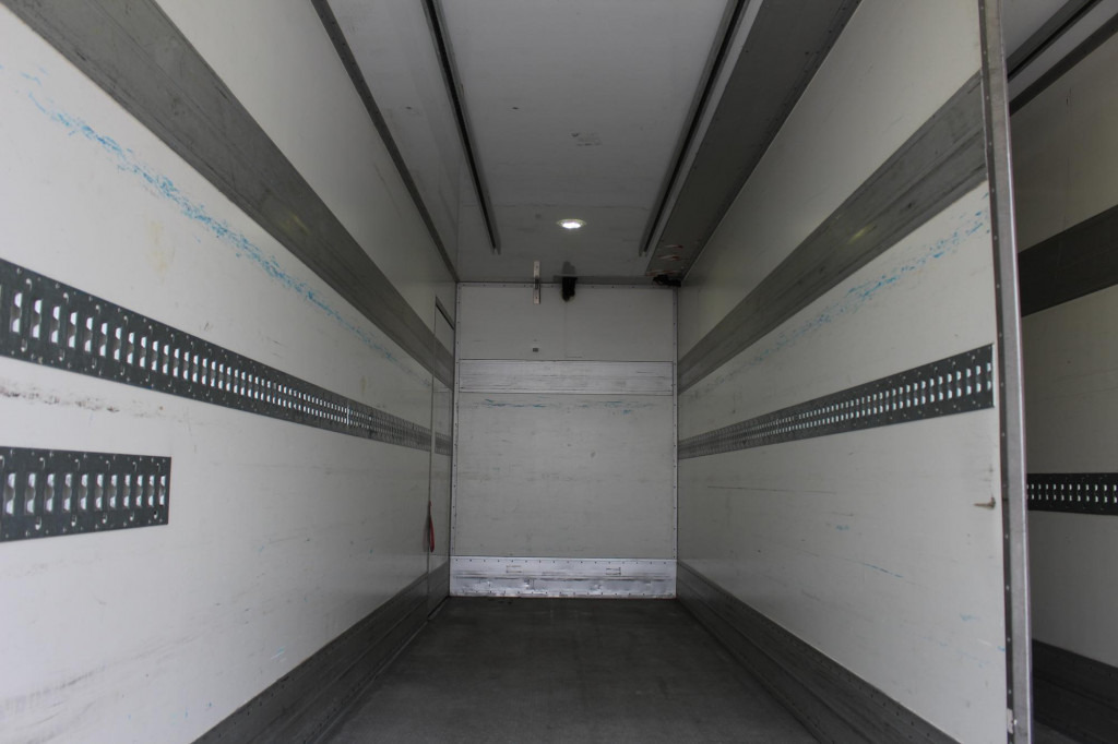 Mercedes-Benz Atego 1221 E6 Carrier Multi-Temp Strom Türen+LBW - Camión frigorífico: foto 3 Mercedes-Benz Atego 1221 E6 Carrier Multi-Temp Strom Türen+LBW - Camión frigorífico: foto 3