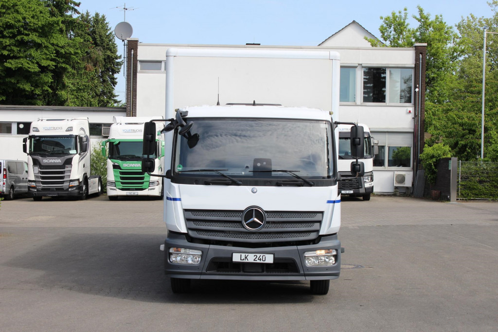 Camión caja cerrada Mercedes-Benz Atego 1221 E6 Koffer Klima LDW Schalter LBW: foto 8 Camión caja cerrada Mercedes-Benz Atego 1221 E6 Koffer Klima LDW Schalter LBW: foto 8