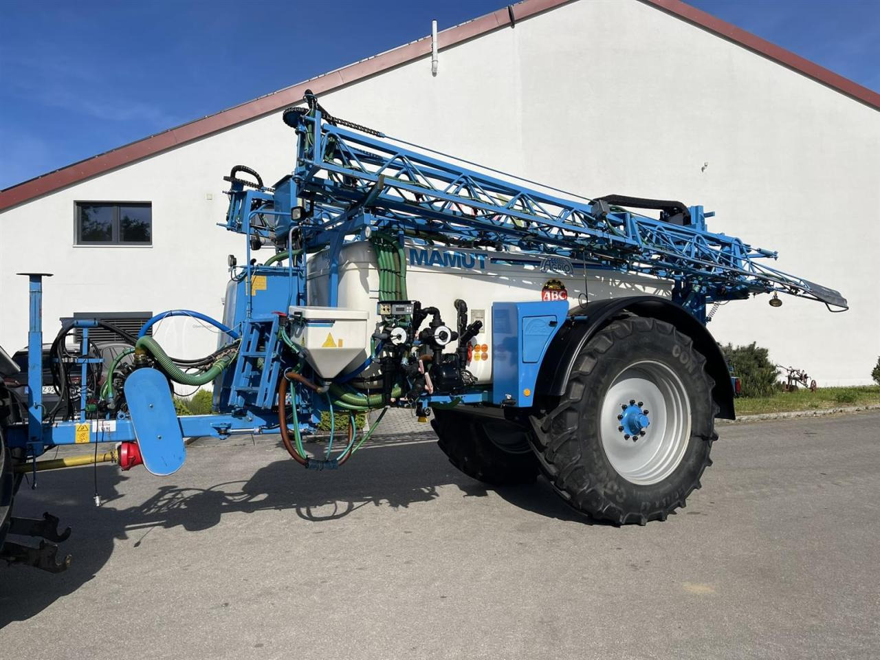 Agrio Mamut 5024 mit Section, Distance Controll und Lenkung - Pulverizador arrastrado: foto 1 Agrio Mamut 5024 mit Section, Distance Controll und Lenkung - Pulverizador arrastrado: foto 1