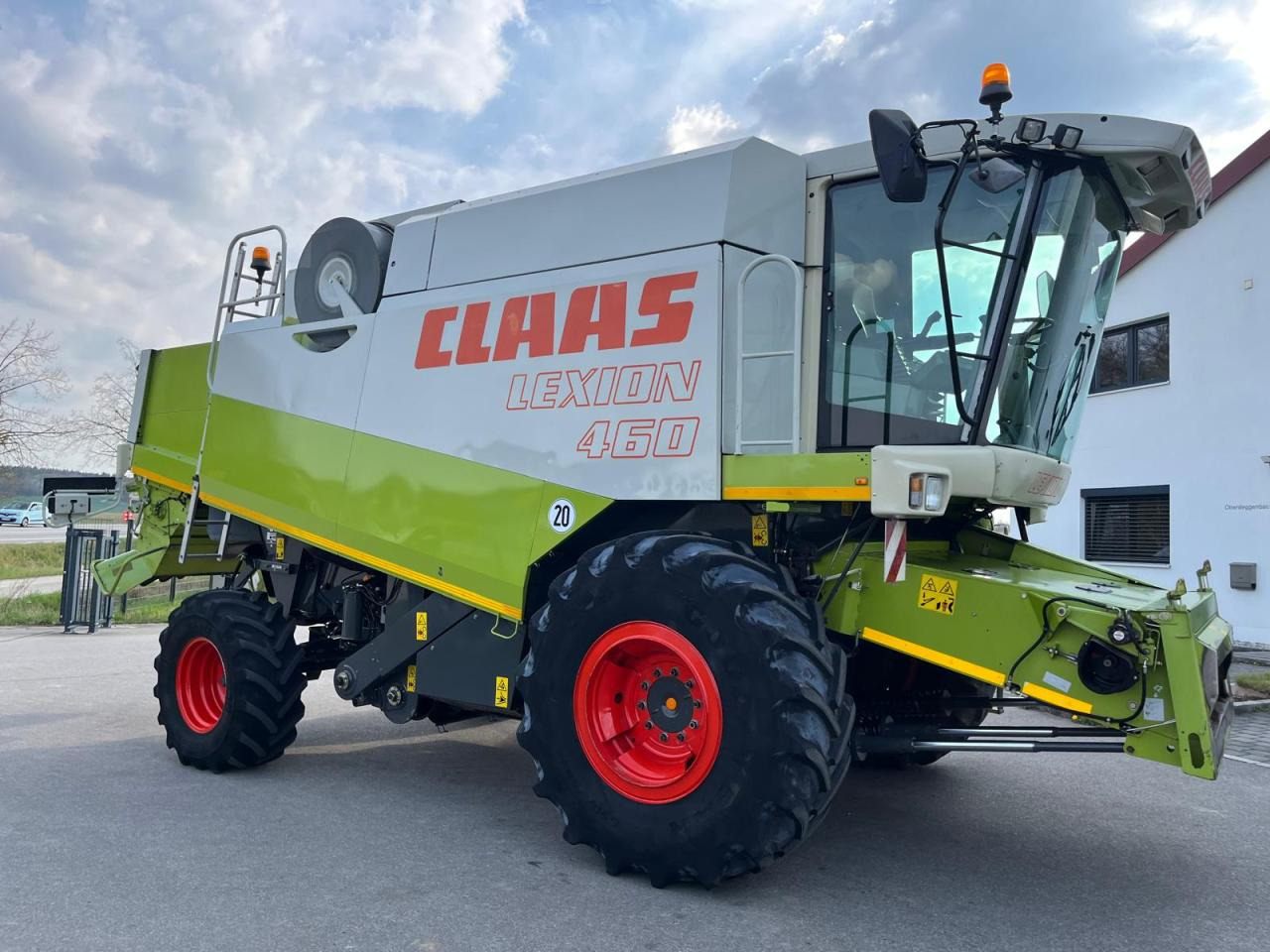 CLAAS Lexion 460 mit Schneidwerk V660, 3D-Kamera, Raps, Bj. 2001 - Cosechadora de granos: foto 5 CLAAS Lexion 460 mit Schneidwerk V660, 3D-Kamera, Raps, Bj. 2001 - Cosechadora de granos: foto 5
