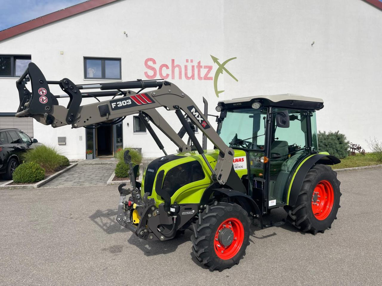 CLAAS Nexos 210, neuwertig, mit Frontlader und Frontzapfwelle, 236 Betriebsstunden - Tractor: foto 1 CLAAS Nexos 210, neuwertig, mit Frontlader und Frontzapfwelle, 236 Betriebsstunden - Tractor: foto 1