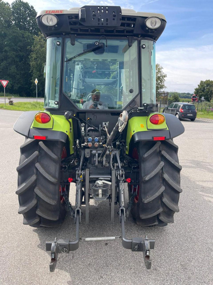 CLAAS Nexos 210, neuwertig, mit Frontlader und Frontzapfwelle, 236 Betriebsstunden - Tractor: foto 4 CLAAS Nexos 210, neuwertig, mit Frontlader und Frontzapfwelle, 236 Betriebsstunden - Tractor: foto 4