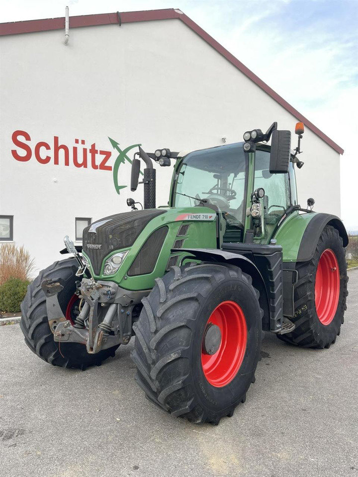 Fendt Fendt 718 Vario SCR GPS - Tractor: foto 1 Fendt Fendt 718 Vario SCR GPS - Tractor: foto 1