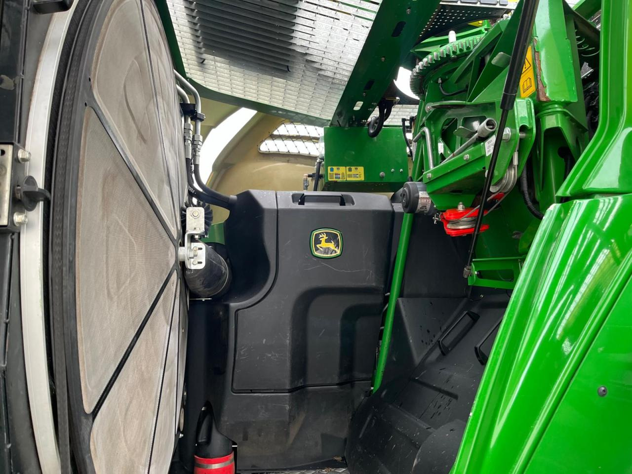 Leasing de John Deere 8300i Feldhäcksler, Harvestlap, Pickup, Kemper, erst 910 Betriebsstunden, Baujahr 2018 John Deere 8300i Feldhäcksler, Harvestlap, Pickup, Kemper, erst 910 Betriebsstunden, Baujahr 2018: foto 12