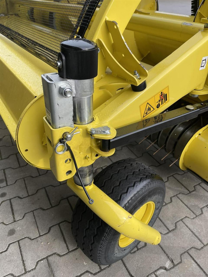 Leasing de John Deere 8300i Feldhäcksler, Harvestlap, Pickup, Kemper, erst 910 Betriebsstunden, Baujahr 2018 John Deere 8300i Feldhäcksler, Harvestlap, Pickup, Kemper, erst 910 Betriebsstunden, Baujahr 2018: foto 19