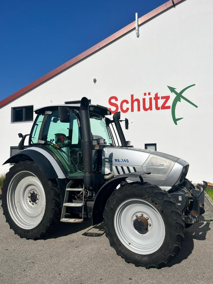 Lamborghini R6.140 DCR mit Frontzapfwelle und Frontkraftheber, Pflegeschlepper - Tractor: foto 2 Lamborghini R6.140 DCR mit Frontzapfwelle und Frontkraftheber, Pflegeschlepper - Tractor: foto 2