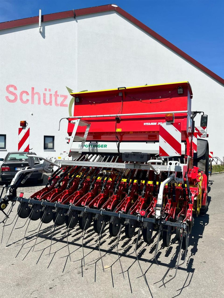 Pöttinger 3m Vitasem 302 ADD + Pöttinger Lion 303.12 WG - Combinado de siembra: foto 2 Pöttinger 3m Vitasem 302 ADD + Pöttinger Lion 303.12 WG - Combinado de siembra: foto 2