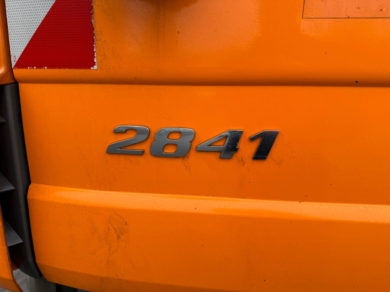 Mercedes-Benz Actros 2841L 6x2 Kranhydraulik Multilift Winterd - Camión multibasculante: foto 5 Mercedes-Benz Actros 2841L 6x2 Kranhydraulik Multilift Winterd - Camión multibasculante: foto 5