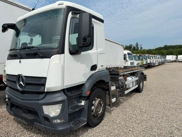 Mercedes-Benz Antos 1824 - Umlader- Nebenantrieb - Camión multibasculante: foto 1 Mercedes-Benz Antos 1824 - Umlader- Nebenantrieb - Camión multibasculante: foto 1