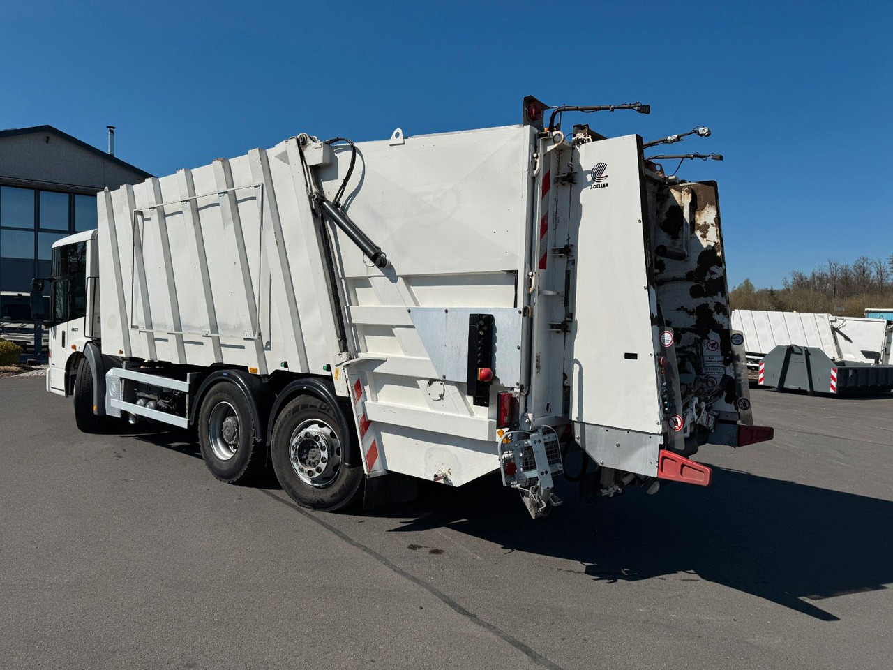 Mercedes-Benz Econic 2633 6x2 Faun Variopress 522 + Zoeller - Camión de basura: foto 4 Mercedes-Benz Econic 2633 6x2 Faun Variopress 522 + Zoeller - Camión de basura: foto 4