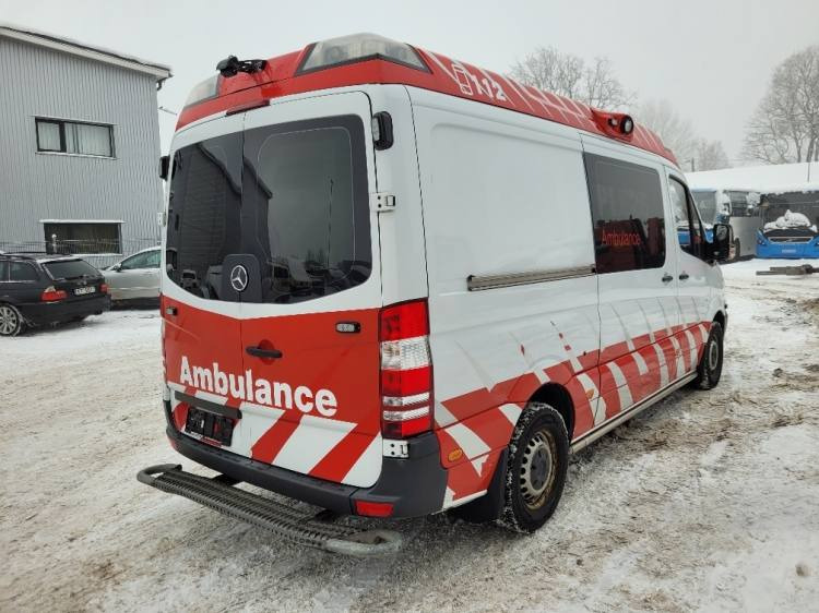 MERCEDES – BENZ SPRINTER 3.0D AMBULANCE (PROFILE) KLIMA 7.2015 EURO 6 - Ambulancia: foto 4 MERCEDES – BENZ SPRINTER 3.0D AMBULANCE (PROFILE) KLIMA 7.2015 EURO 6 - Ambulancia: foto 4