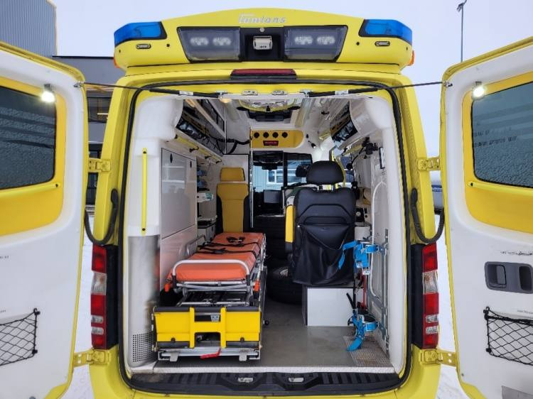 Leasing de MERCEDES – BENZ SPRINTER 3.0D AMBULANCE (TAMLANS) KLIMA, 11.2016, EURO 6  MERCEDES – BENZ SPRINTER 3.0D AMBULANCE (TAMLANS) KLIMA, 11.2016, EURO 6: foto 12