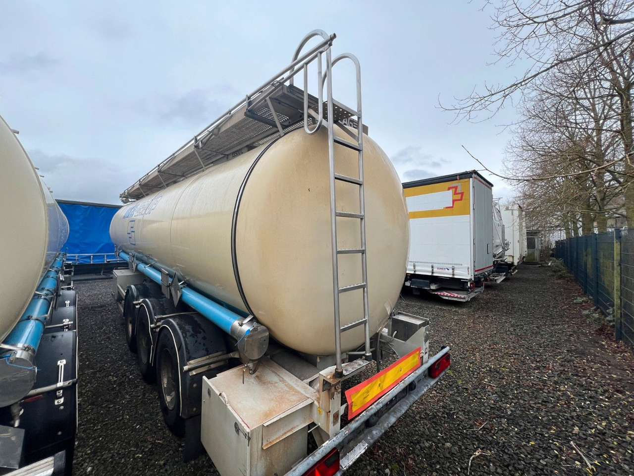 Lag 32000 l Lebensmitteltank mit 3 Kammern, ADR - Semirremolque cisterna: foto 5 Lag 32000 l Lebensmitteltank mit 3 Kammern, ADR - Semirremolque cisterna: foto 5