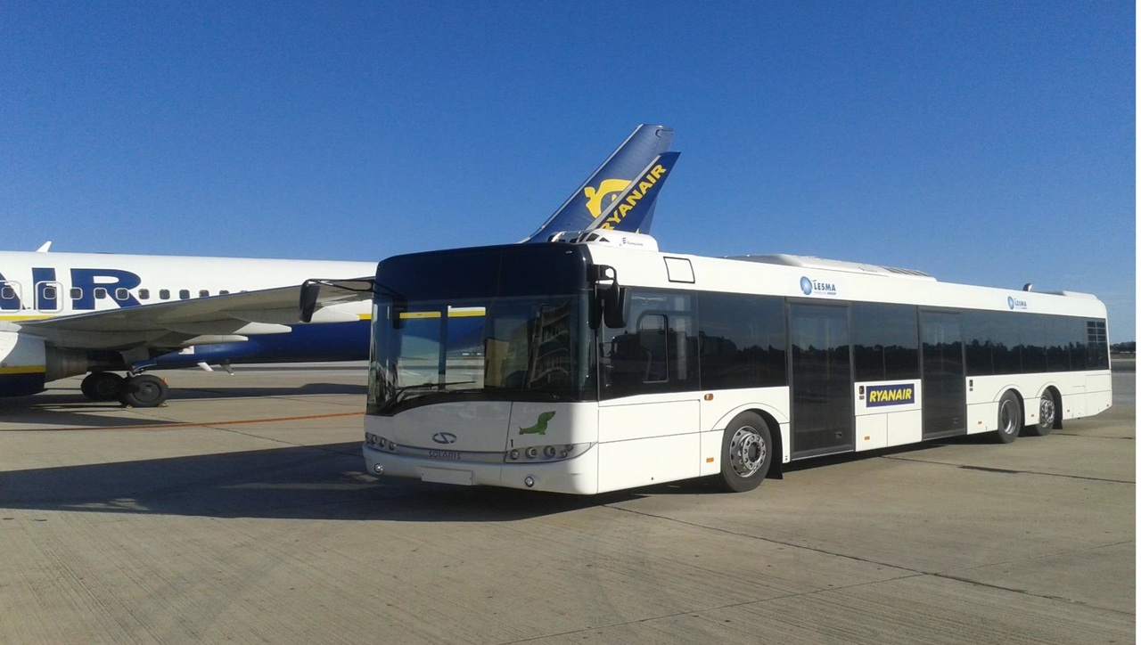 Solaris Urbino 15 - Autobús lanzadera: foto 1 Solaris Urbino 15 - Autobús lanzadera: foto 1