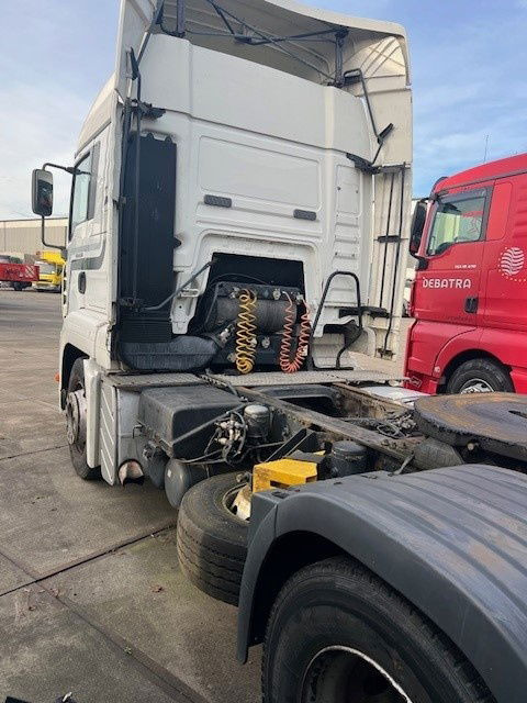 MAN TGA 18.360 TGA18.360 - Cabeza tractora: foto 4 MAN TGA 18.360 TGA18.360 - Cabeza tractora: foto 4