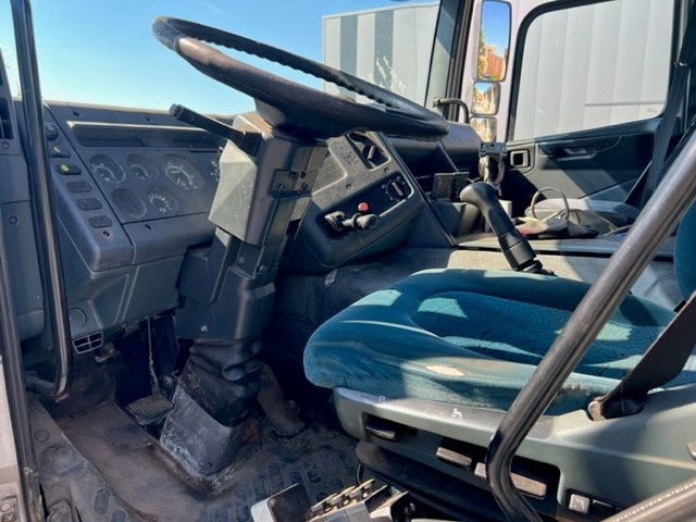 DAF 65.210 FA65.210 - Camión portacontenedore/ Intercambiable: foto 4 DAF 65.210 FA65.210 - Camión portacontenedore/ Intercambiable: foto 4