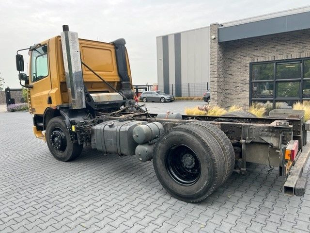 DAF CF 65 FA65.210 CF Right Hand Drive - Camión chasis: foto 3 DAF CF 65 FA65.210 CF Right Hand Drive - Camión chasis: foto 3