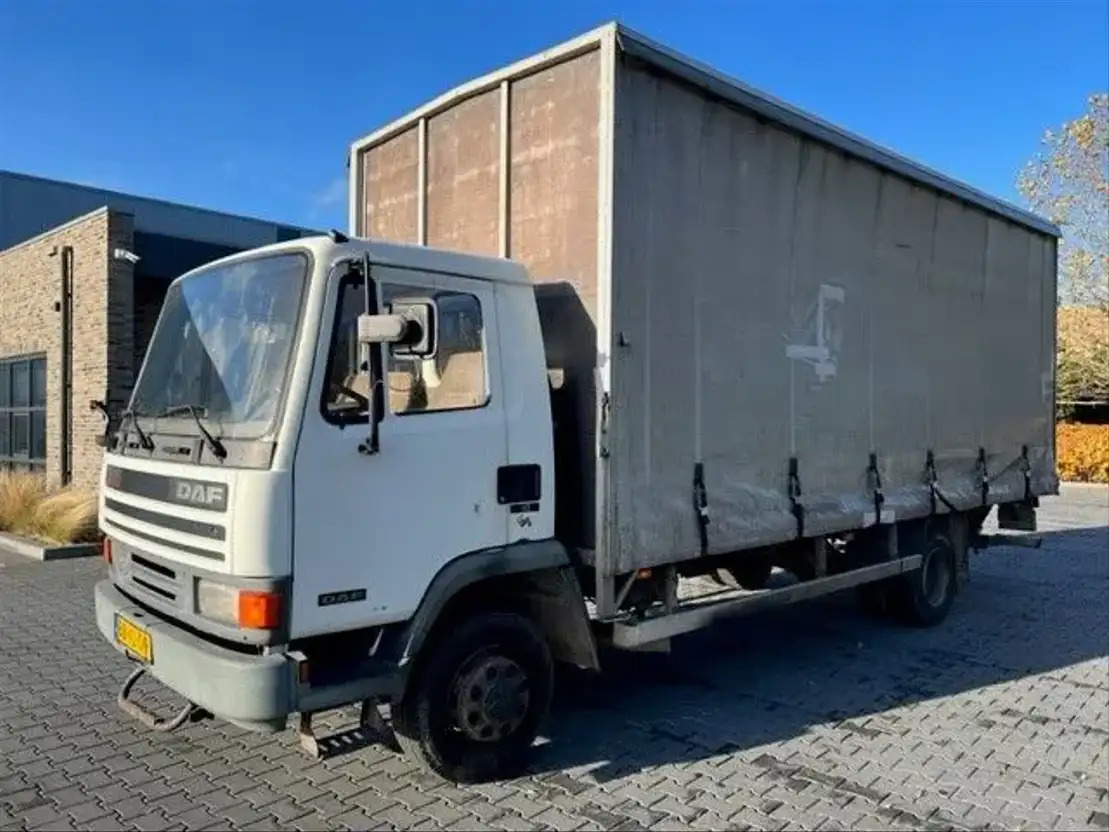 DAF LF 45.160 FA45.160 - Camión lona: foto 1 DAF LF 45.160 FA45.160 - Camión lona: foto 1