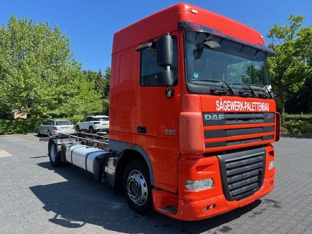 DAF XF 105.410 FA105.410 XF - Camión chasis: foto 3 DAF XF 105.410 FA105.410 XF - Camión chasis: foto 3