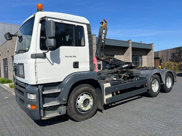 MAN TGA 26.360 .360 6X2 Hooksystem - Camión portacontenedore/ Intercambiable: foto 1 MAN TGA 26.360 .360 6X2 Hooksystem - Camión portacontenedore/ Intercambiable: foto 1