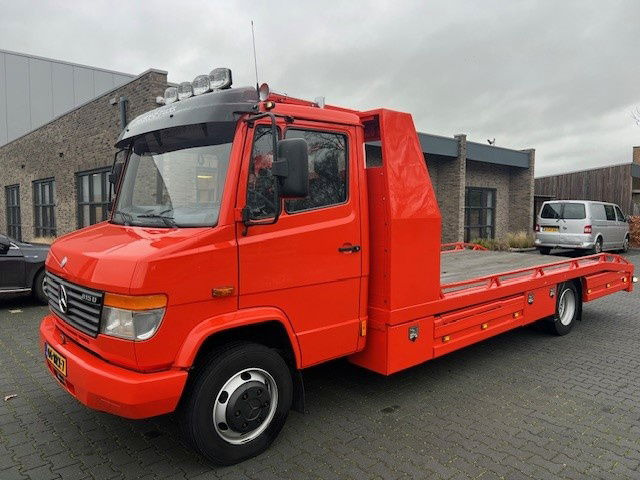 Mercedes-Benz Vario 813 Vario 815 D - Grua de remolque autos: foto 1 Mercedes-Benz Vario 813 Vario 815 D - Grua de remolque autos: foto 1