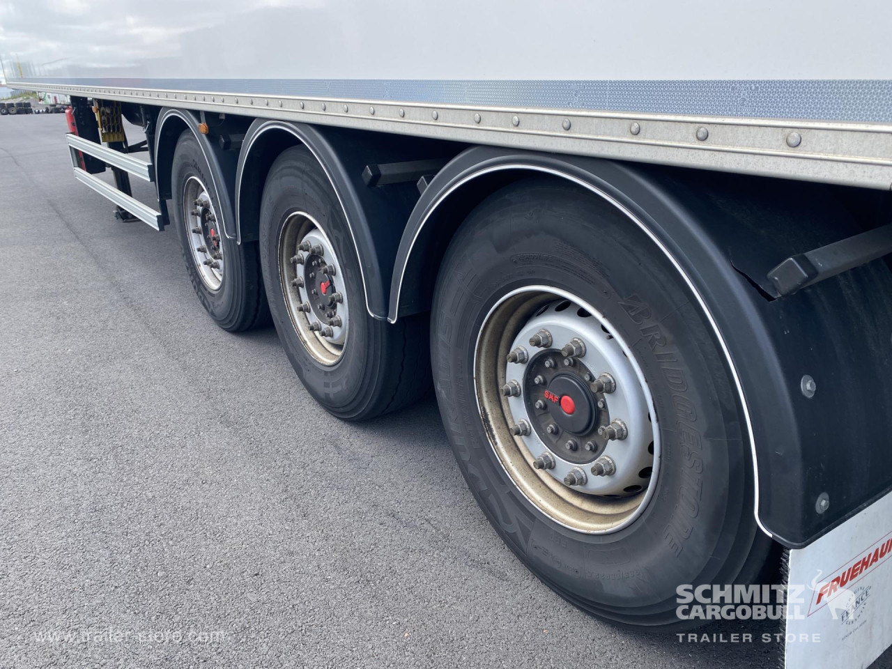 FRUEHAUF Dryfreight Standard - Semirremolque caja cerrada: foto 2 FRUEHAUF Dryfreight Standard - Semirremolque caja cerrada: foto 2