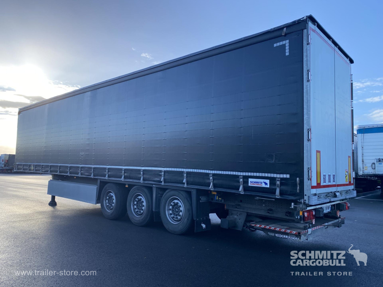 SCHMITZ Curtainsider Standard Taillift - Semirremolque lona: foto 5 SCHMITZ Curtainsider Standard Taillift - Semirremolque lona: foto 5
