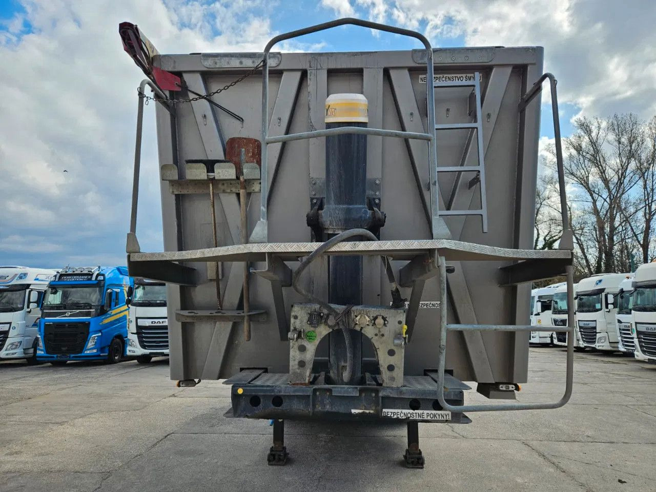 Bodex KIS3B 40m3 - Semirremolque volquete: foto 3 Bodex KIS3B 40m3 - Semirremolque volquete: foto 3