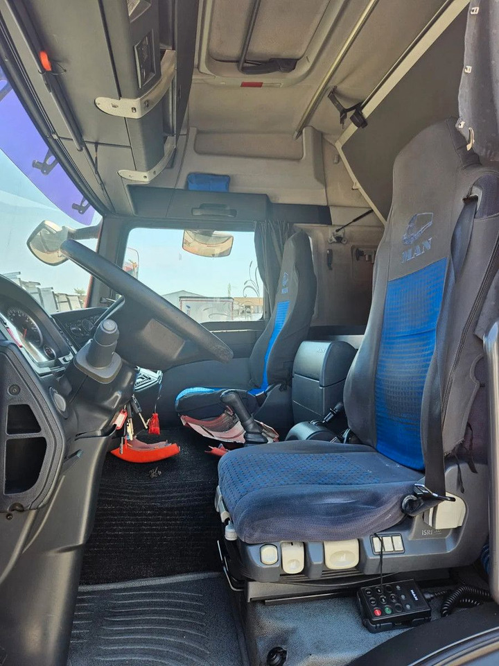 MAN TGL 10.240 Mega - Cabeza tractora: foto 5 MAN TGL 10.240 Mega - Cabeza tractora: foto 5